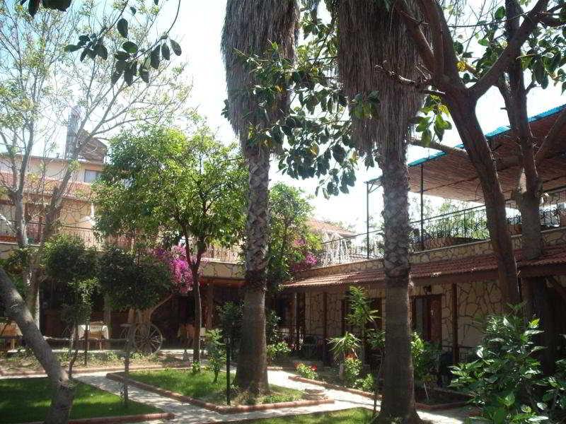 Poseidon Hotel Side Exterior foto