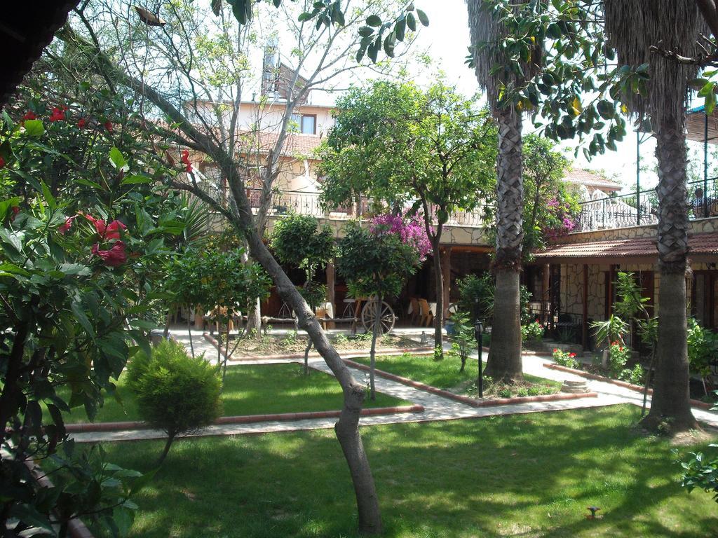 Poseidon Hotel Side Exterior foto